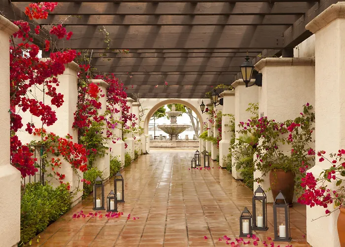 Kona Kai & SpaResort Hotel